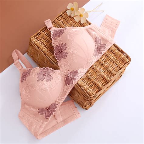 Seamless Comfort Bra Woman Sexy Ladies Bra Without Steel Rings Sexy