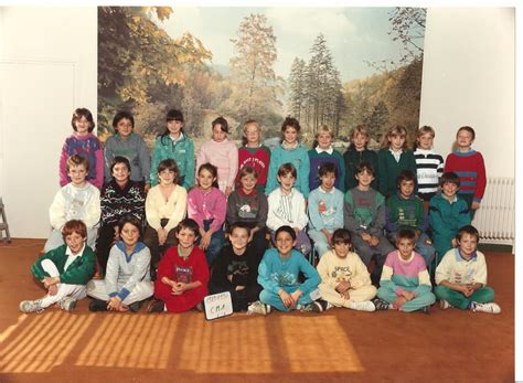 Photo De Classe Cm De Ecole Georges Brassens Gournay En Bray