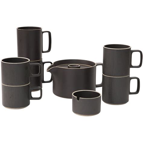 Hasami Porcelain Black Mugs – La Gent