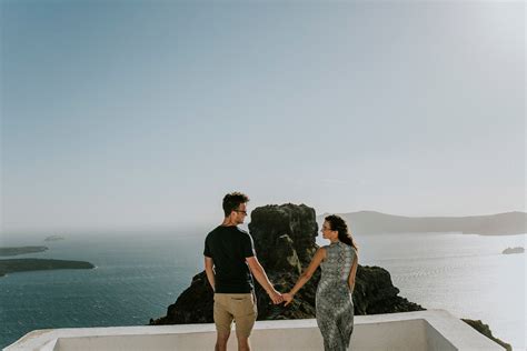 Honeymoon in Santorini - Lighthouse Photography