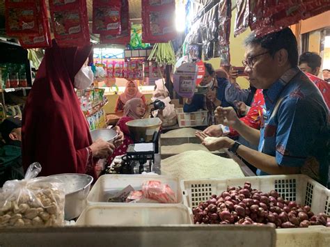 Pemkot Yogyakarta Lakukan Operasi Pasar Untuk Tekan Harga Beras