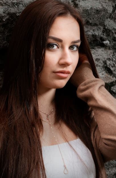 Premium Photo Portrait Of A Beautiful Brunette