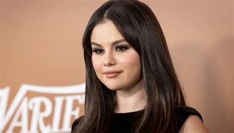 Selena Gomez Becomes First Woman In History To Hit 400 Million Instagram Followers