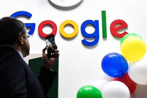 Google Mulls Licensing Deals With News Media Industry Sources