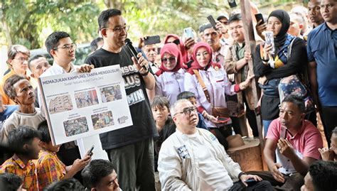 Anies Janjikan Bansos Plus