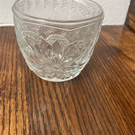 Dining Kig Indonesian Poinsettia Glass Bowl Vintage Poshmark