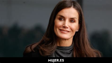 La reina Letizia le planta cara al clima gélido de Madrid con unas