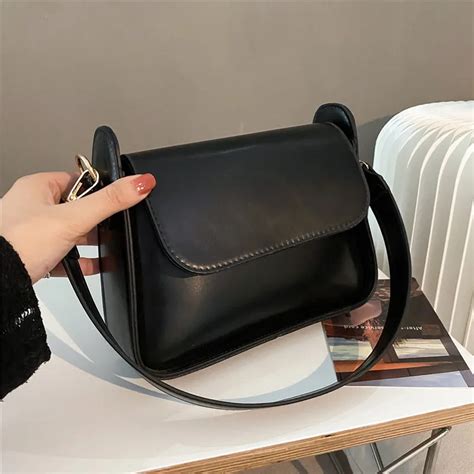 Tas Bahu Flap Fashion Trendi Untuk Wanita Tas Ketiak Kulit Pu Desainer