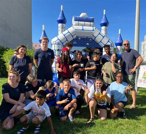 Blau Weiß zu Gast beim Sommerfest des Vereins Jugend und Freizeit FC