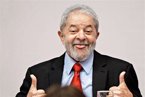 Aos 75 anos Lula continua sendo a principal liderança da esquerda Por