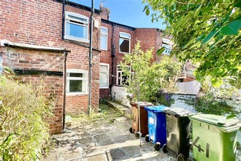 Hardcastle Road Edgeley Stockport Sk3 3 Bedroom Terraced House For