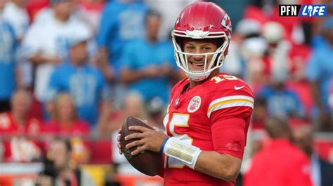 NFL Fans React To Cris Collinsworth For Take On Patrick Mahomes