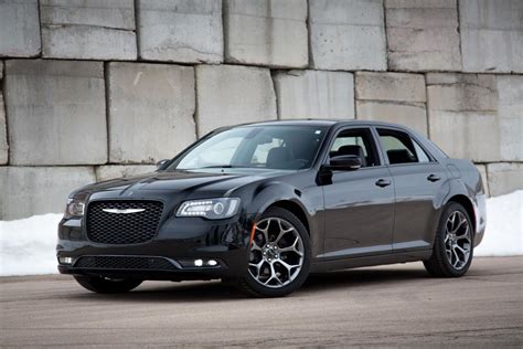 2015 Chrysler 300 Review News