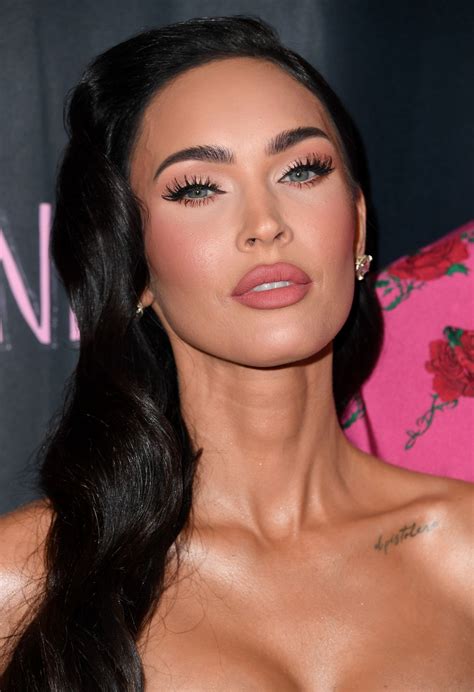 Megan Fox Big Boobs Cleavage Hot Celebs Home