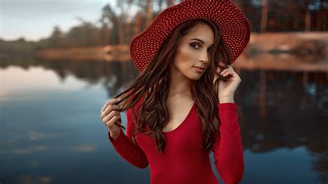 Model HD Hat Depth Of Field Brunette Woman Fall HD Wallpaper