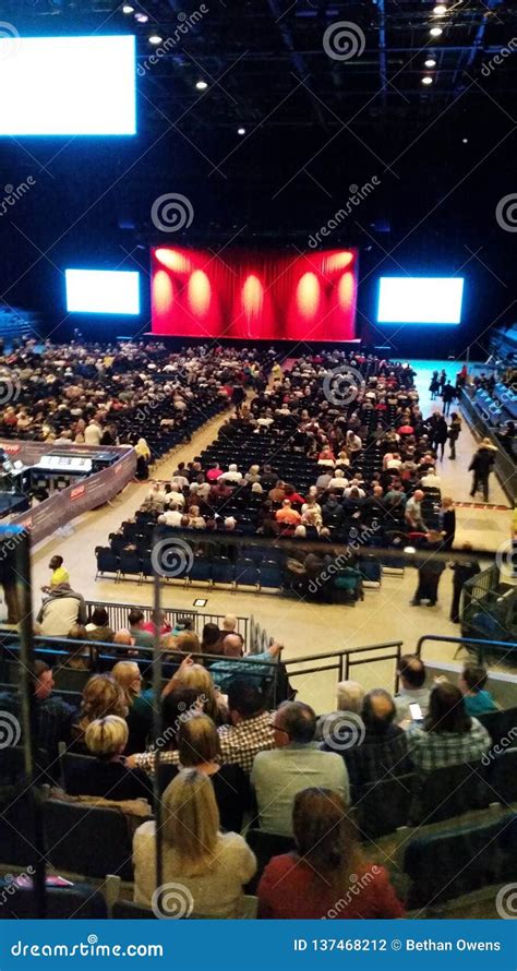 Liverpool M&S Bank Arena Waiting for a Concert Editorial Photography ...