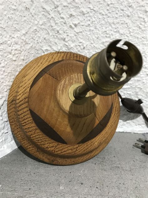 Pied De Lampe Vintage En Bois Luckyfind