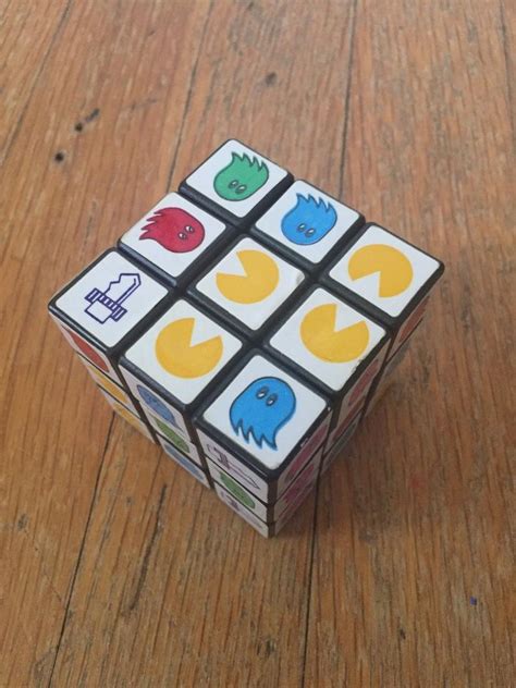 Vintage S Pac Man Rubiks Cube Excellent Condition