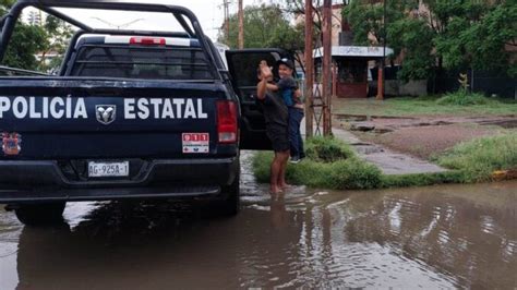 Brindan Elementos De La Sspe Apoyo Con Traslado A Padre E Hijo