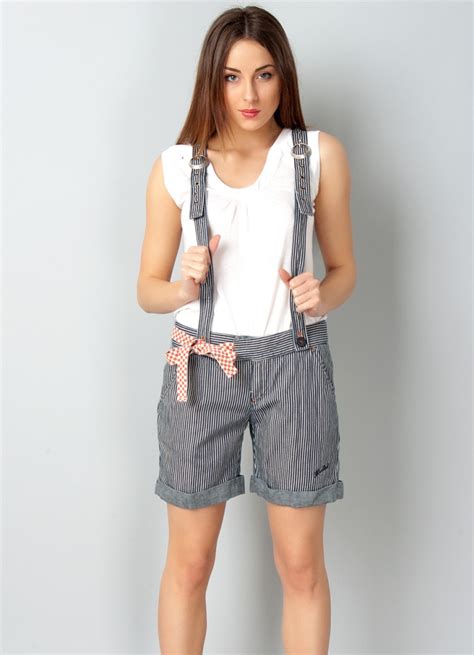 Женские брюки с подтяжками