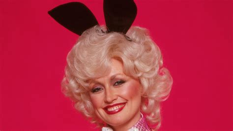 Dolly Parton Recreates 1978 Playboy Cover For Her Husbands Birthday Huffpost Uk Entertainment