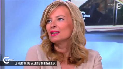 L interview de Valérie Trierweiler par Anne Sophie Lapix dans C à