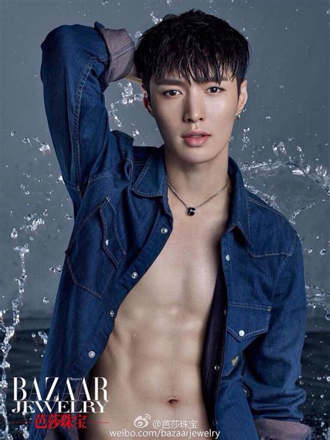 Photoshoot FULL PICTURE IS OUT EXO Lay Zhang Yixing Bares His Abs