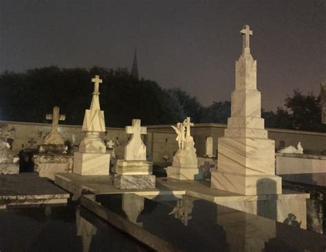 Our Lady of the Lake Cemetery Delcambre, LA. : r/CemeteryPorn