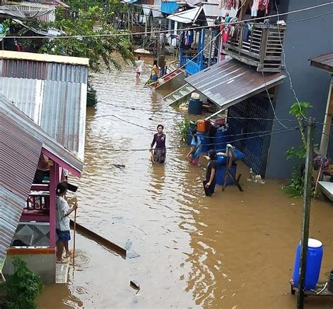 Foto Banjir Di Melawi Kalbar