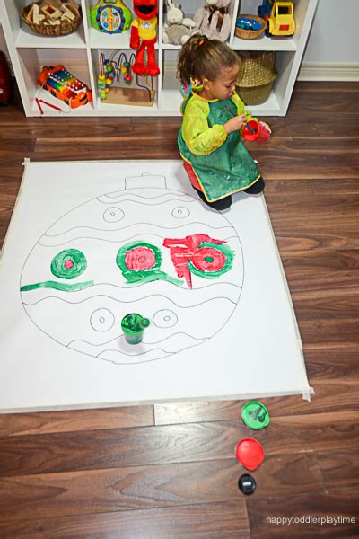 Giant Christmas Bauble Painting - Happy Toddler Playtime