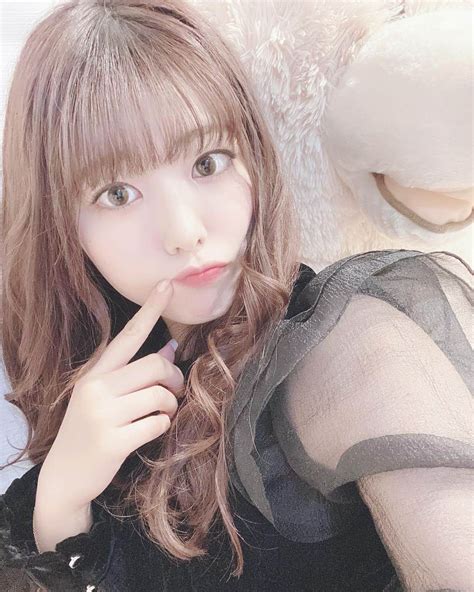 高橋みおさんのインスタグラム写真 高橋みおinstagram「🤍﻿ ﻿ 珍しくお家で自撮り ︎﻿ コーヒー飲みながらyoutube編集