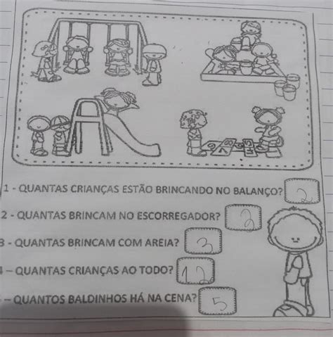 1 Quantas crianças estão brincando no balanço 2 Quantas crianças