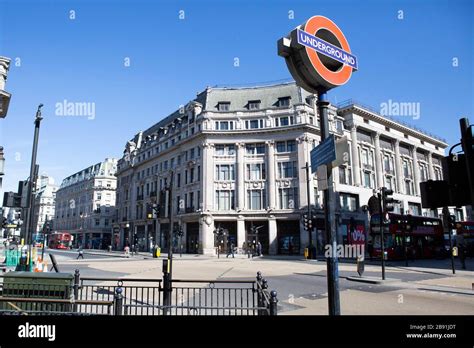 Oxford Circus Tube Sign Fotografías E Imágenes De Alta Resolución Alamy