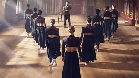 Netflixs Tiny Pretty Things Review An Elite Ballet Murder Series With