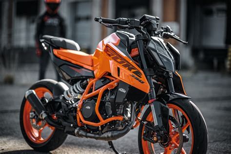 KTM dévoile ses Duke 125 et 390 2024