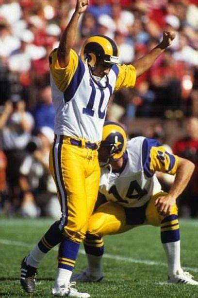 Tony Zendejas In La Rams Football Football Rams Football