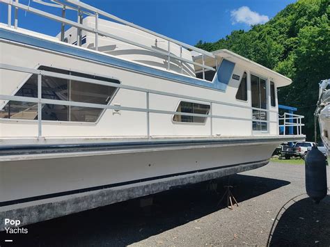 Sold Gibson Gibson Fiber Glass Houseboat Boat In South Glastonbury Ct