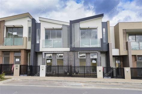 Newly built contemporary townhouses – Stock Editorial Photo ...