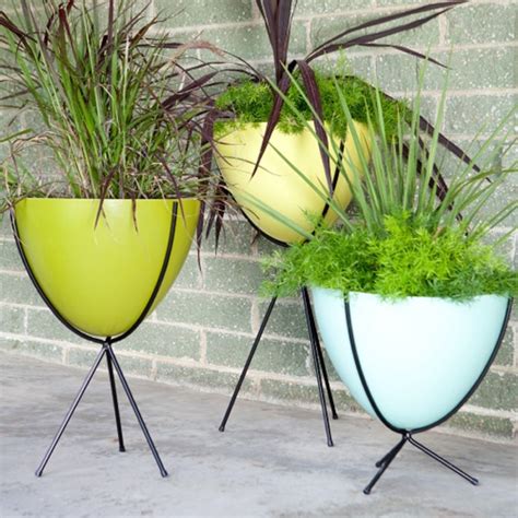 15+ Modern Planter Stands