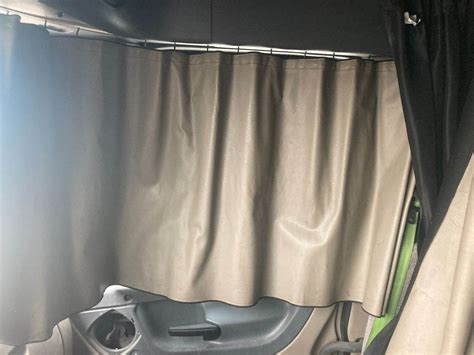 2015 Freightliner Cascadia Interior Curtain For Sale Kansas City Mo