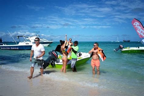 Motoscafo A Punta Cana Fornito Da Caribbean Fun Vacation