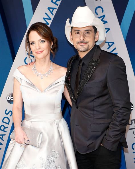 Whos The Wife And Kids Of Brad Paisley