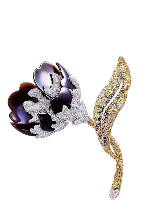 Asian High Jeweller Chara Wen Unconventional Black Stones Intensify