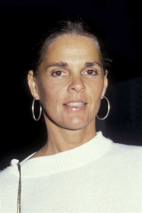 Ali Macgraw Profile Images — The Movie Database Tmdb