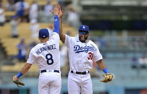 Dodgers Free Agent Infielder To Sign With AL East Squad Dodgers Nation