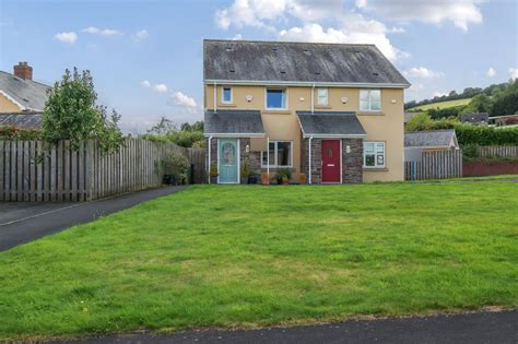 Llyswen Brecon Ld3 2 Bed Semi Detached House £250 000