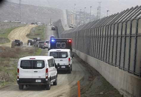 Los prototipos de muro con México entre los que eligirá Trump