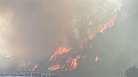 Roma Vasto Incendio A Ridosso Del Tribunale Di Piazzale Clodio