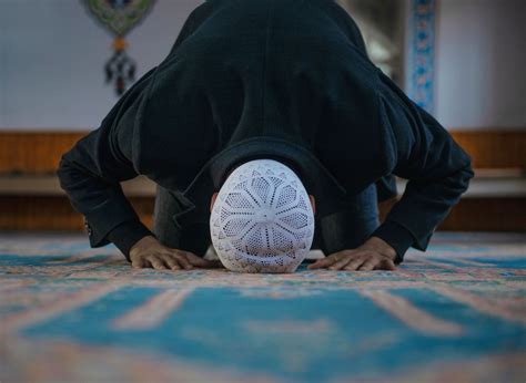 فواید سجده کردن در نماز برای سلامتی