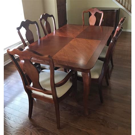 Thomasville Dining Table And Chairs W Leaves Chairish